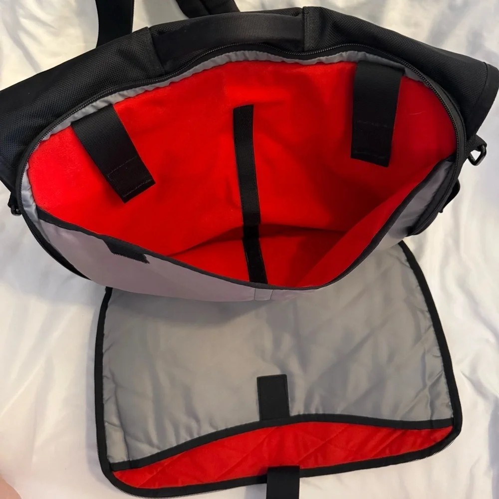 Like New Rare Vintage Timbuk2 Messenger Style Commuter Bag